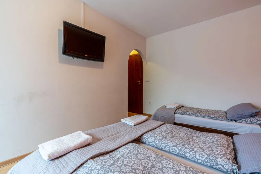 Pokój trzyosobowy nr:12