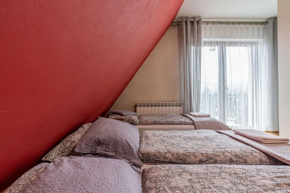 Pokój trzyosobowy nr:21